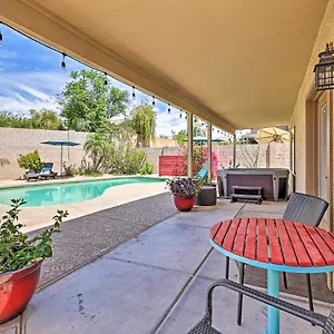  Holiday home Spacious Phoenix-area Escape With Pool And Hot Tub